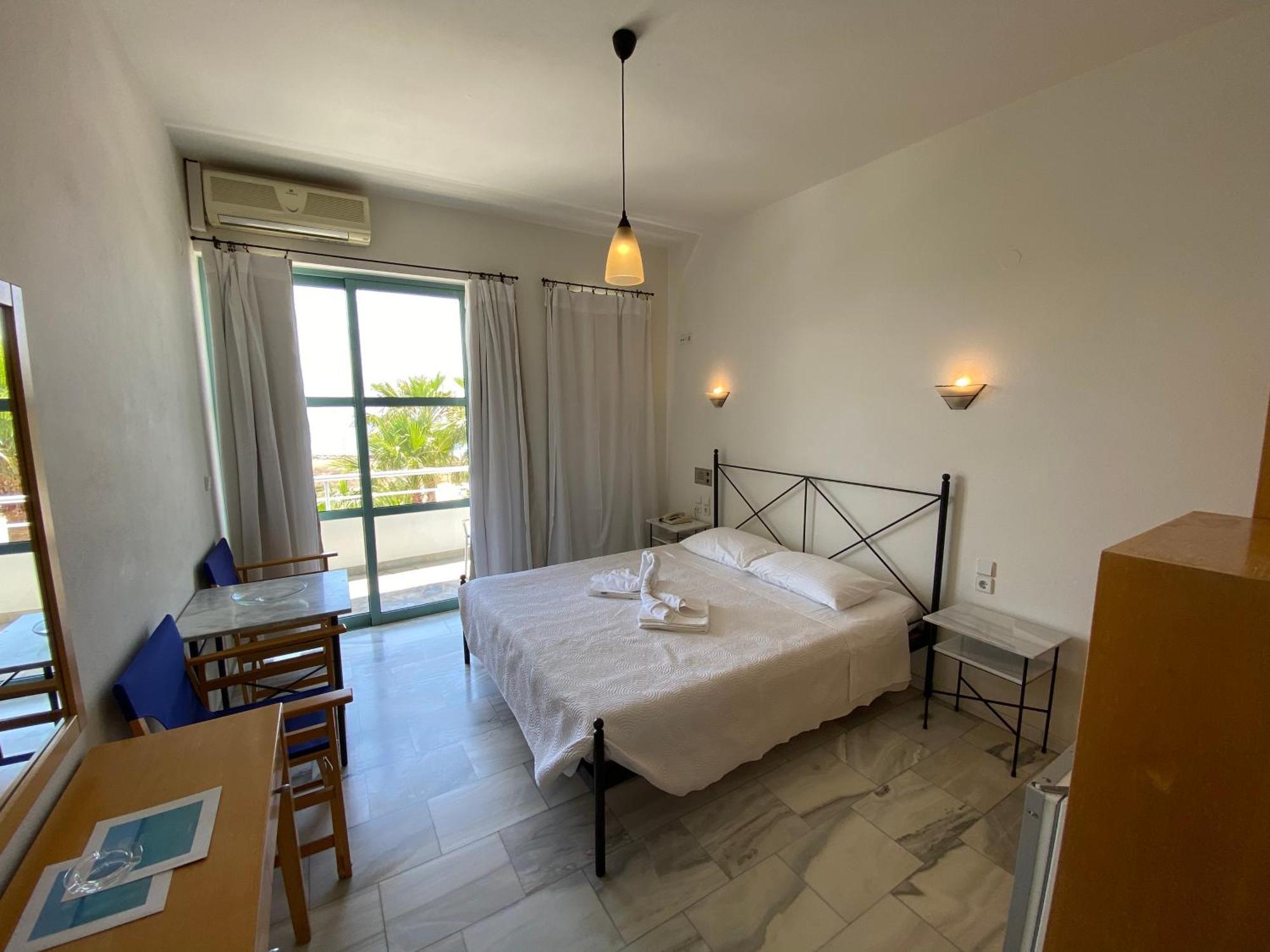 Hotel Plakures Falasarna Extérieur photo